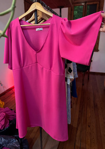 Vestido Lucrezia fucsia evase manga amplia escote V